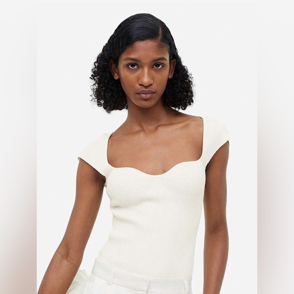 NWOT! H&M ‘Rib-Knit Top’ - Picture 3 of 7